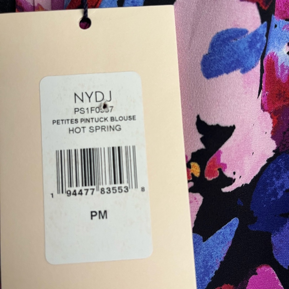 NYDJ pintuck floral blouse HOT SPRING size petite medium NWT - Picture 5 of 5